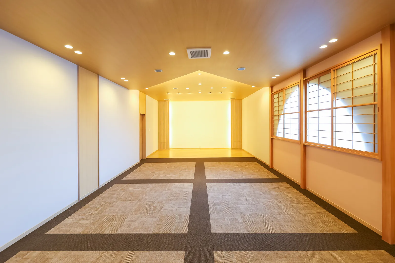 清潔に整えられた館内