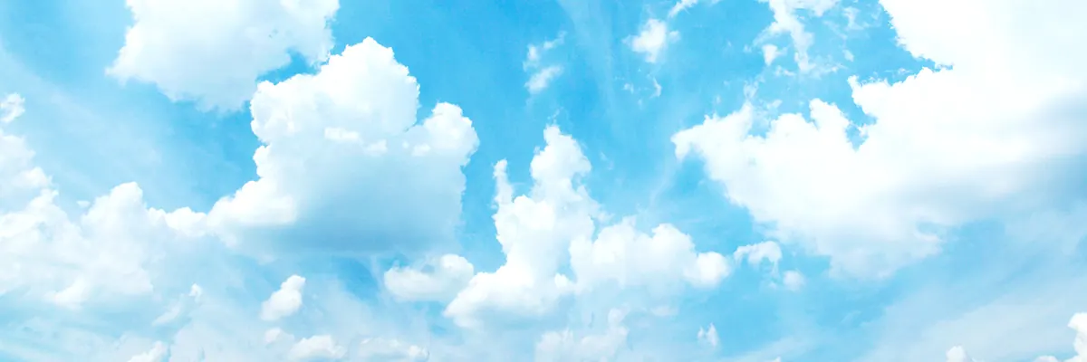 明るい空のイメージ